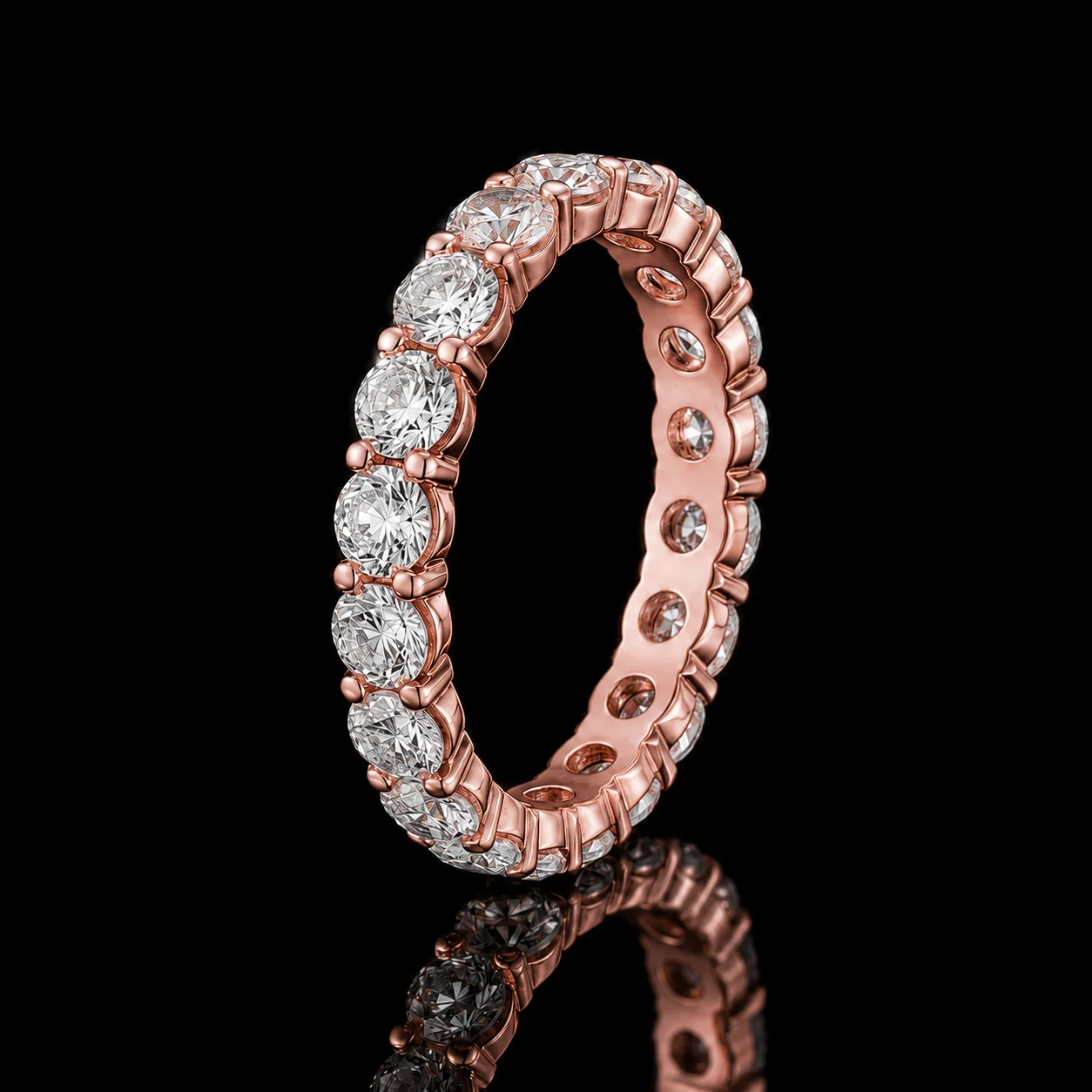 Obrączka „Eternity™" 2.50ct