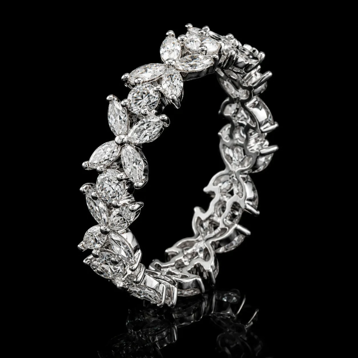 Ring "LuxuryAvenue™" Limited