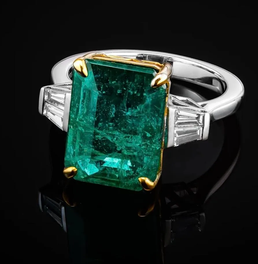 Pierścionek „EmeraldAscend™”
