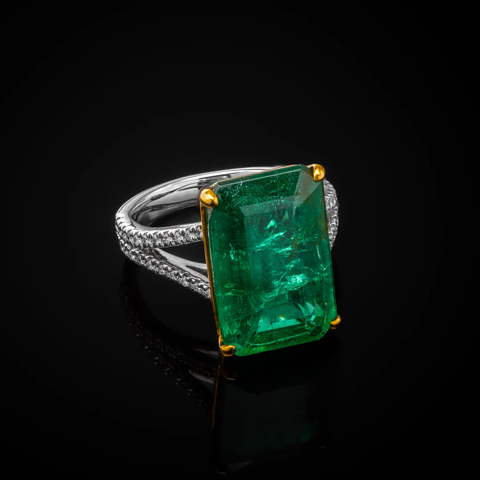 Pierścionek "EmeraldHeritage™"