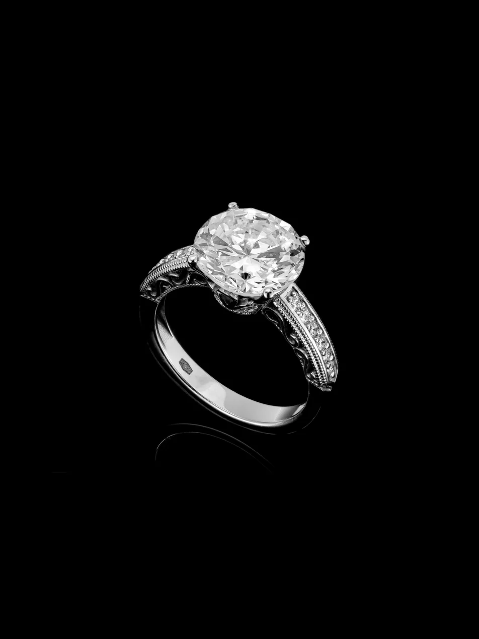 Pierścionek "WhiteLuxury™" 4.40ct