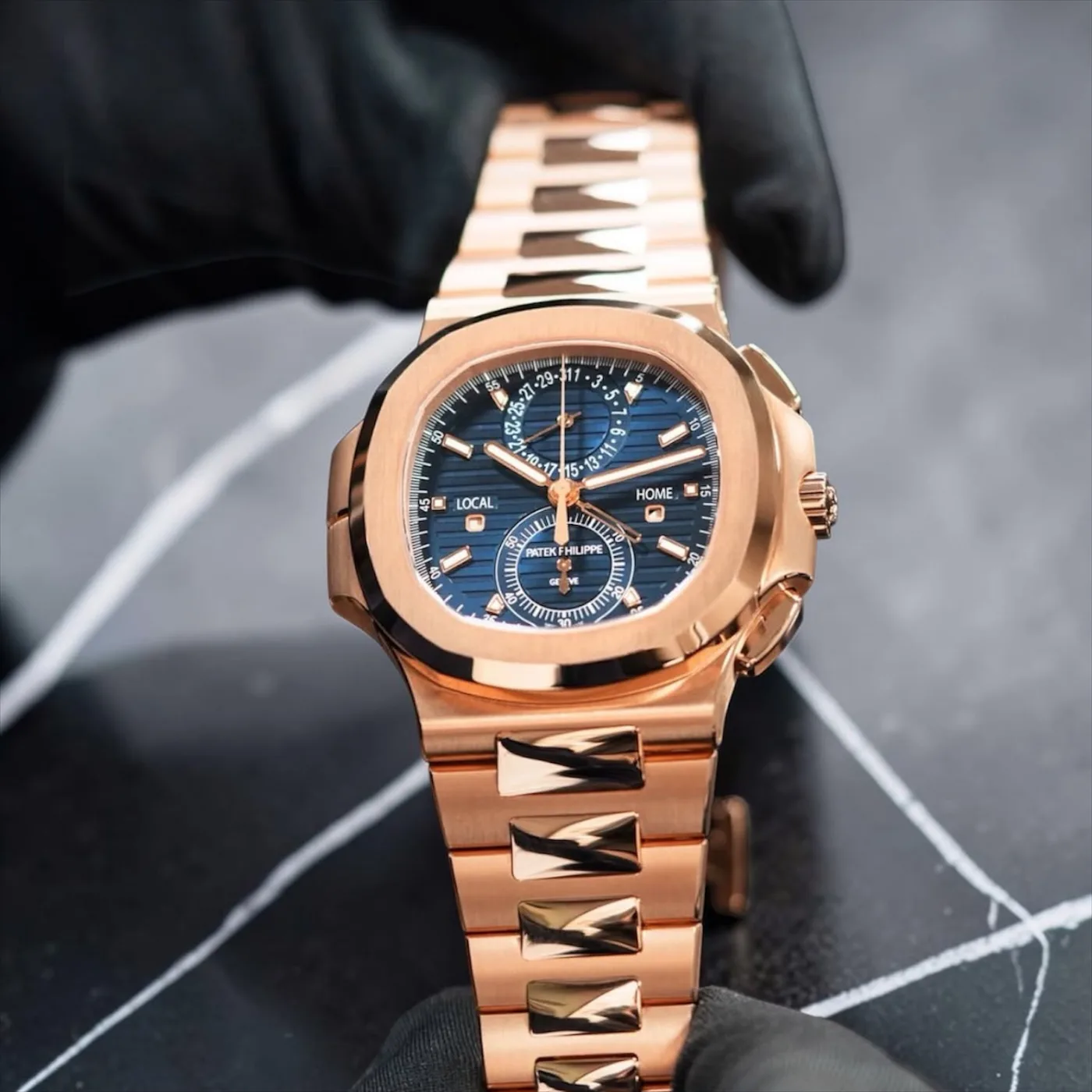 Patek Philippe Nautilus Travel Time Chronograph 5990/1R miniatura 3