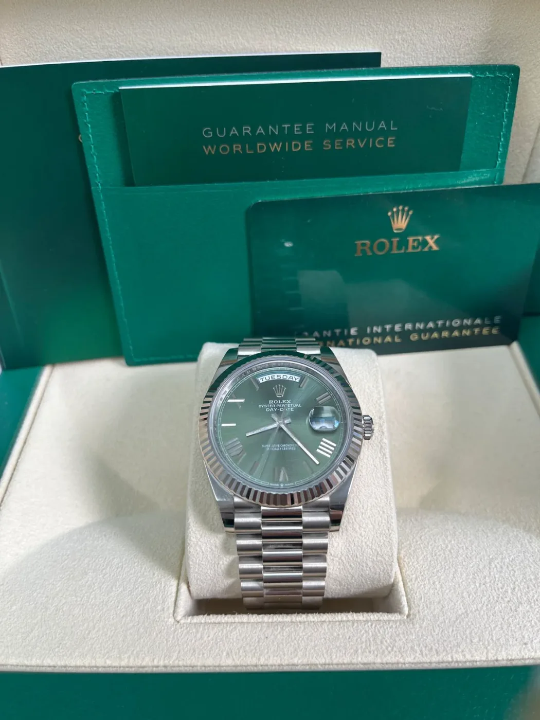 Rolex Daydate 228239 Whitegold Olive dial 40 miniatura 2