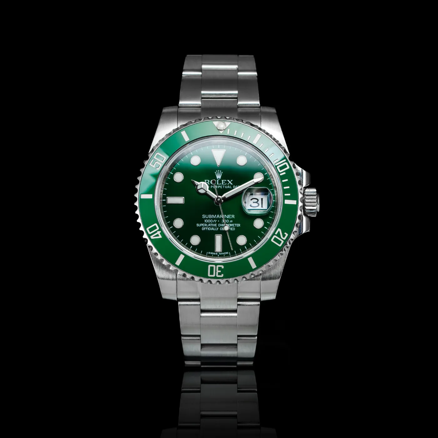 Zielony Rolex Submariner "Hulk" 116610LV z zieloną tarczą i lunetą Cerachrom.