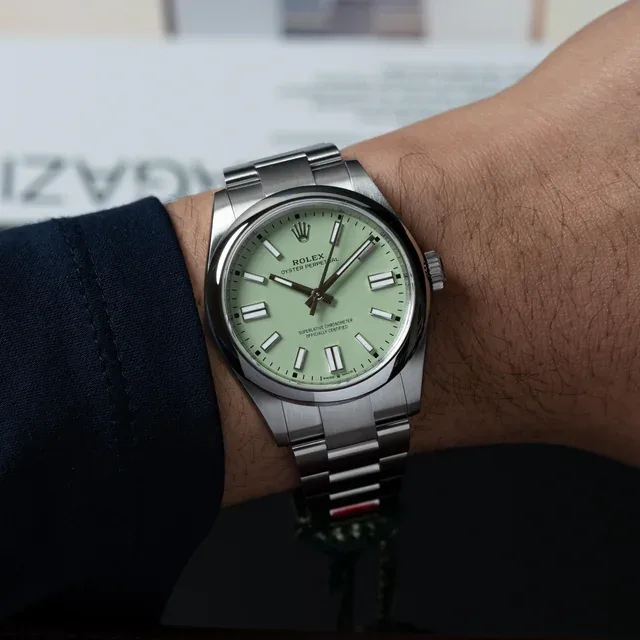 Rolex Oyster Perpetual 134300 41 miniatura 2