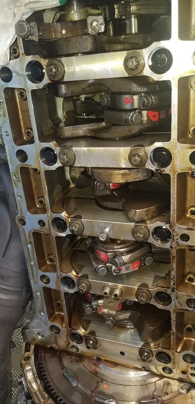 BMW S85 rod bearings replacement