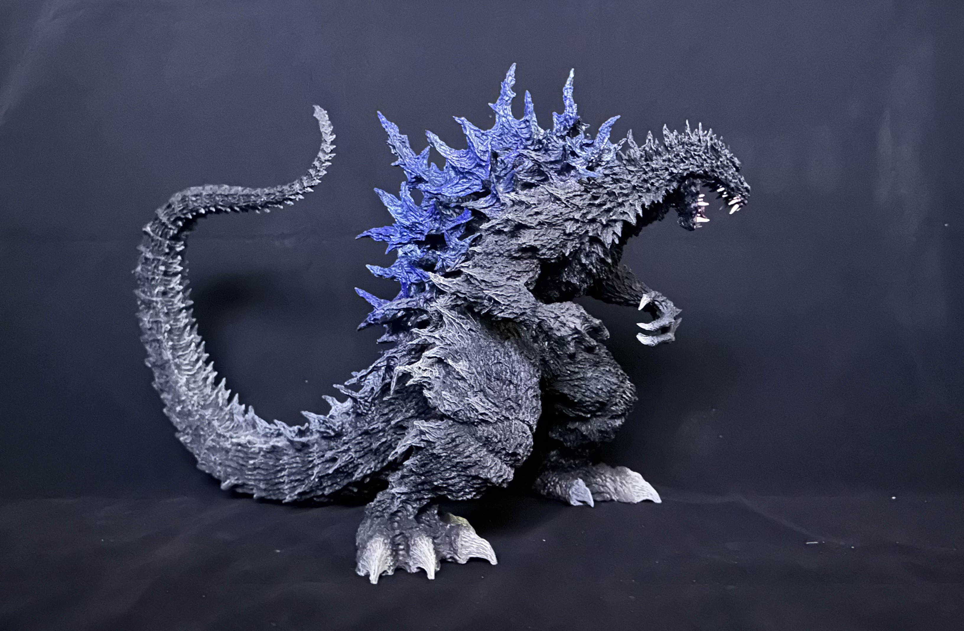 Godzilla 2000 4