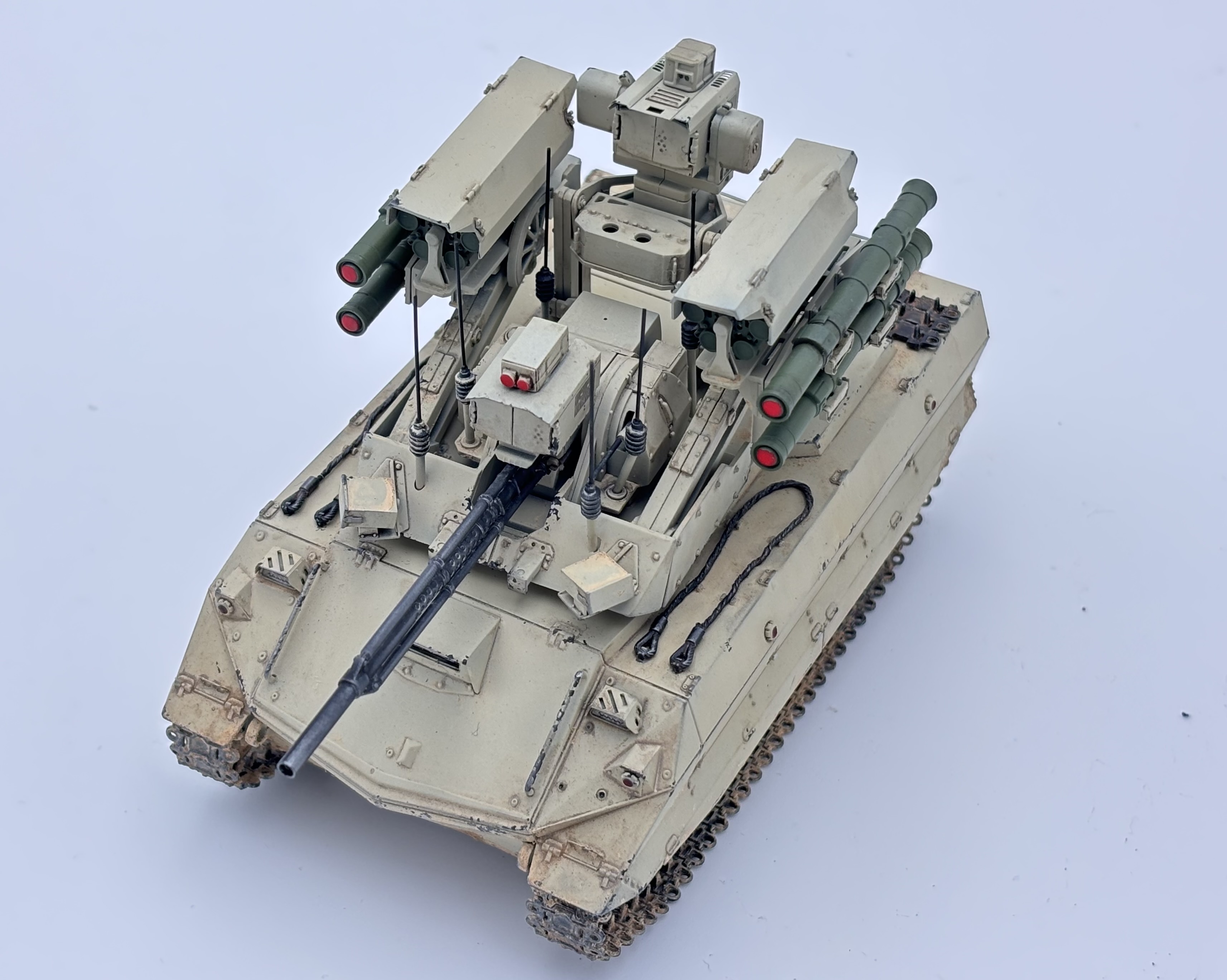 Uran-9 3