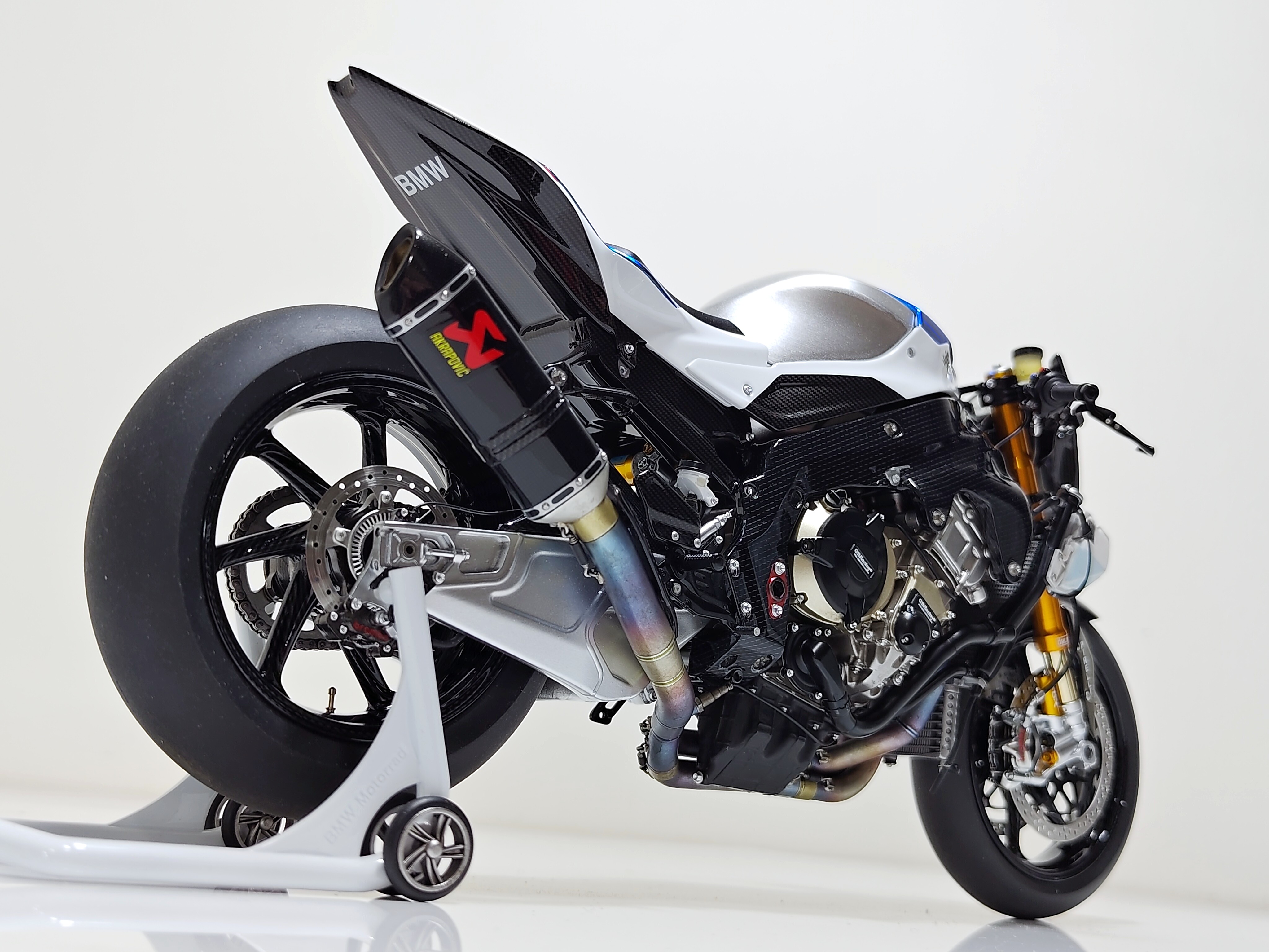 BMW HP4 RACE 3