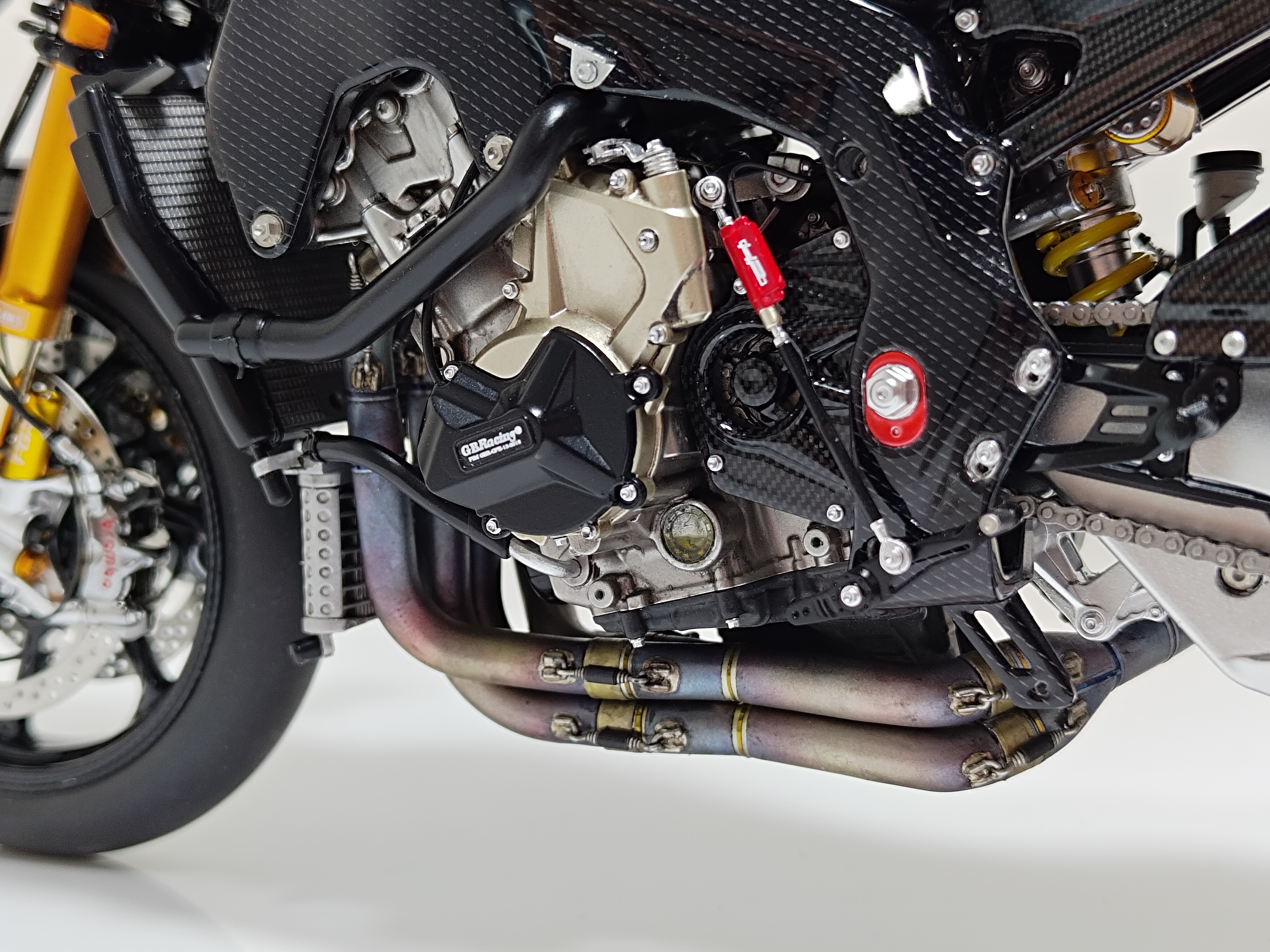 BMW HP4 RACE 5