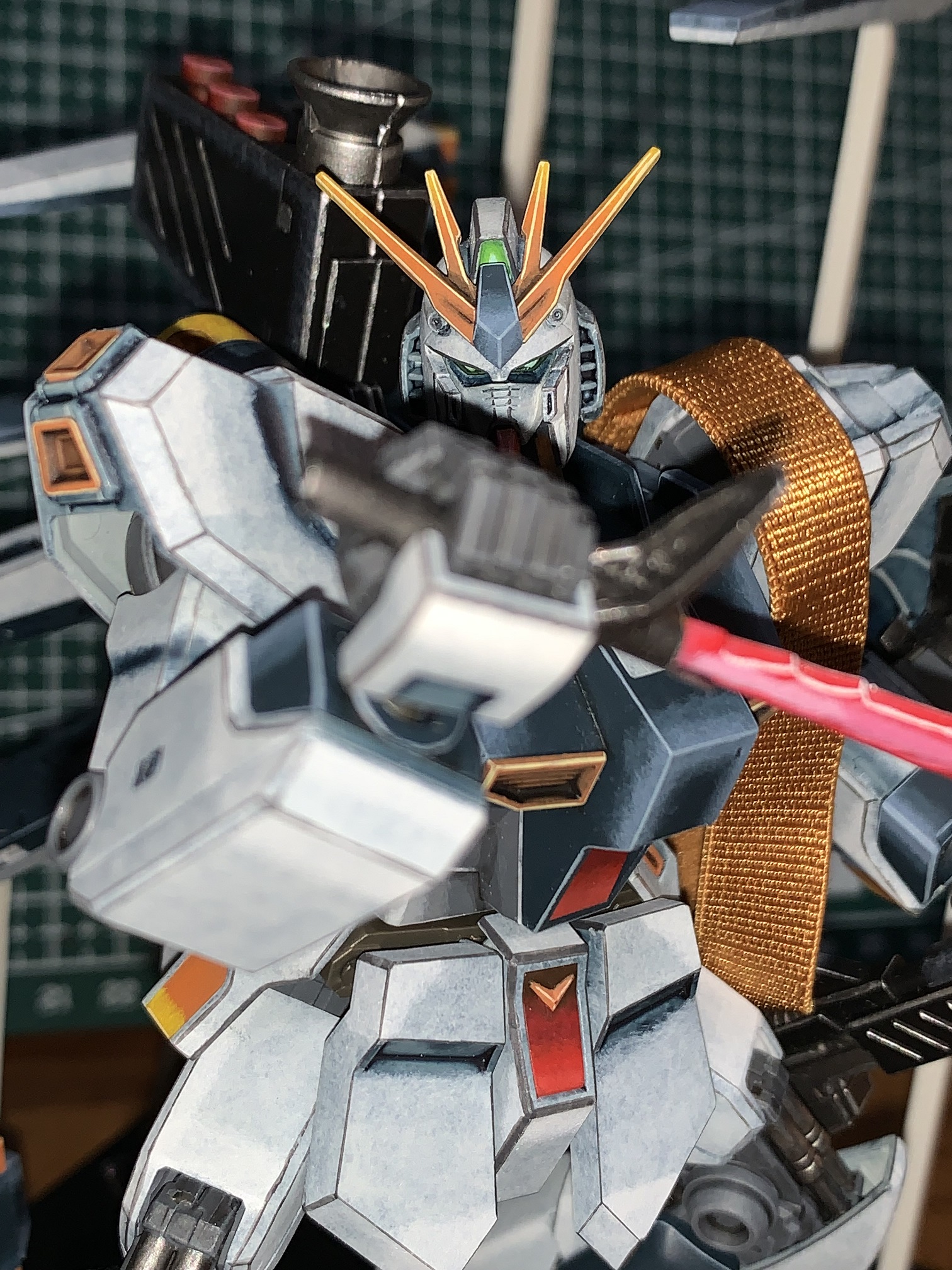HG ν GUNDAM WITH GRIM DARK 4