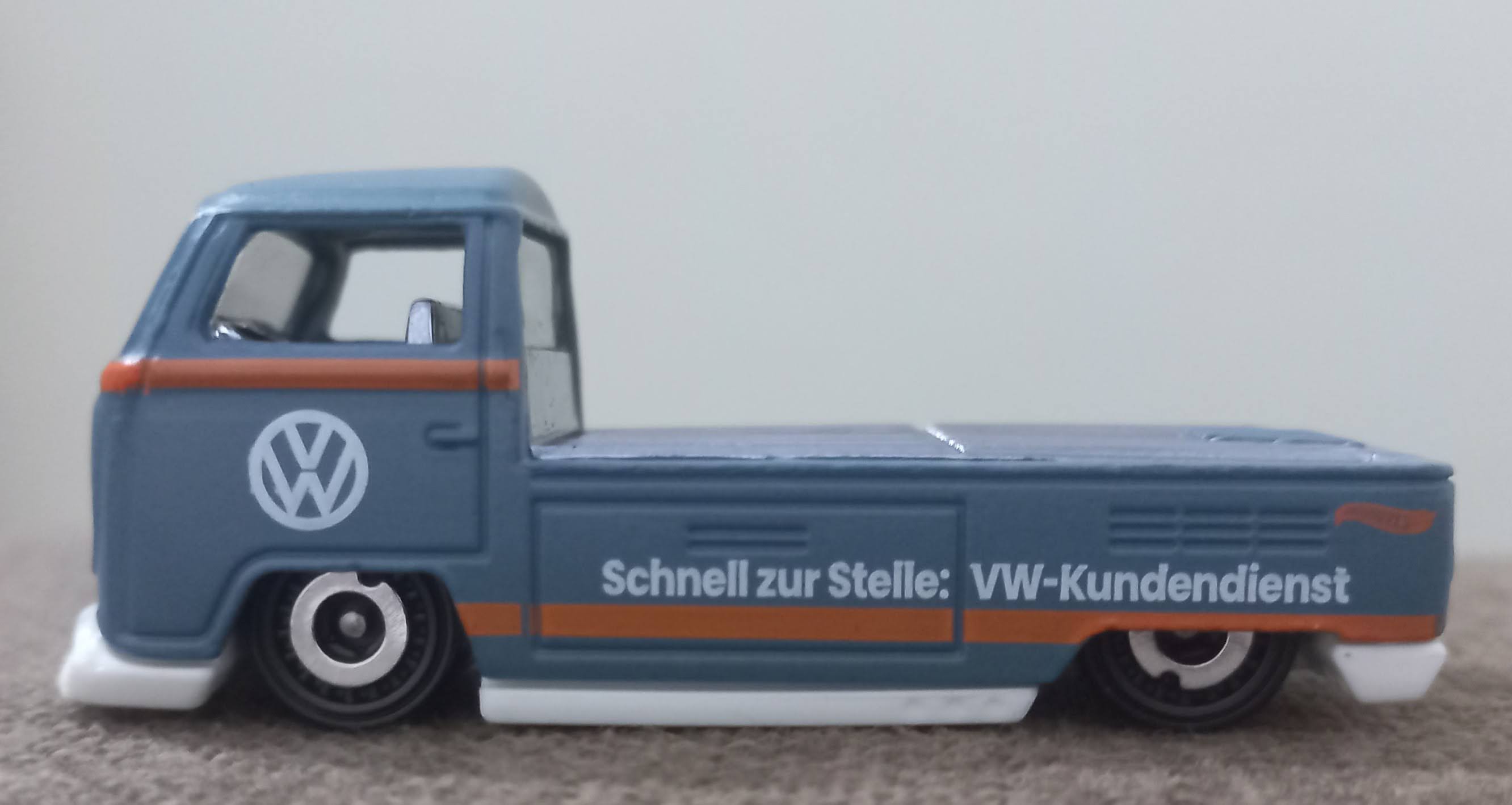 Hot Wheels Volkswagen T2 Pickup