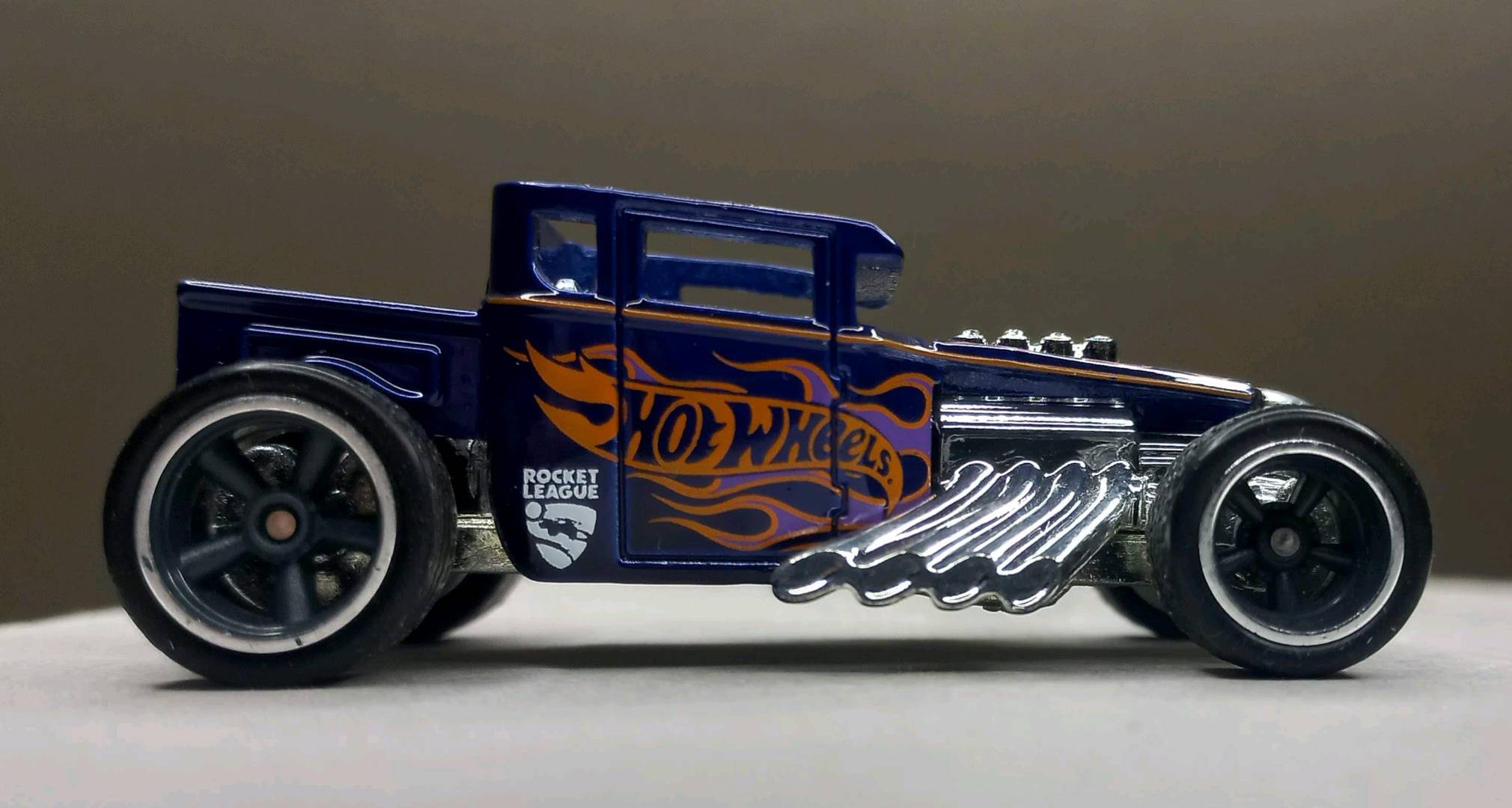 Hot Wheels Bone Shaker