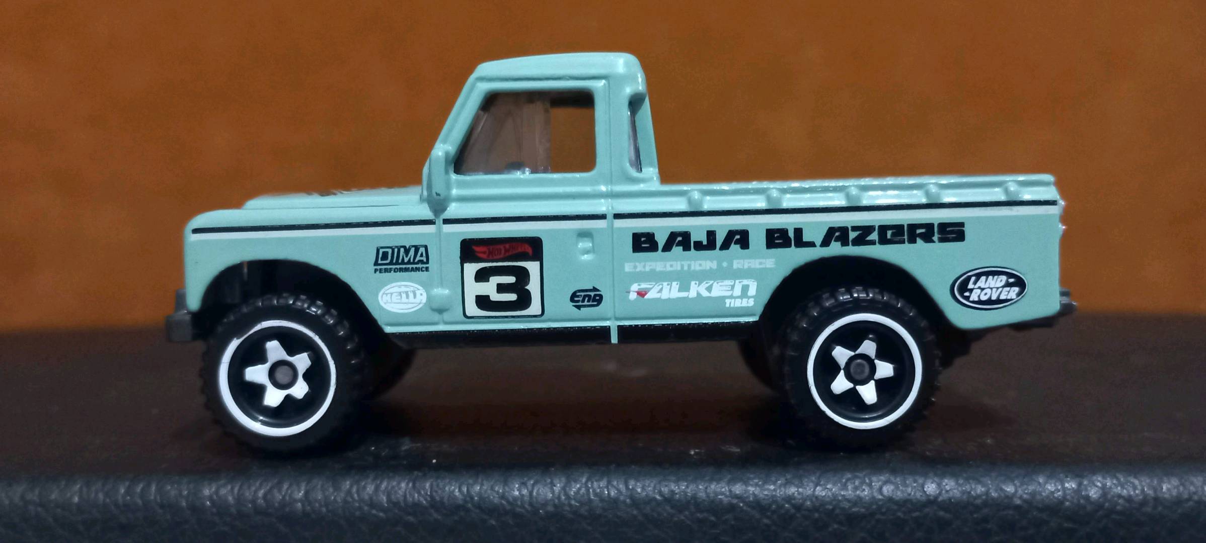 Hot Wheels Land Rover Series III Pickup