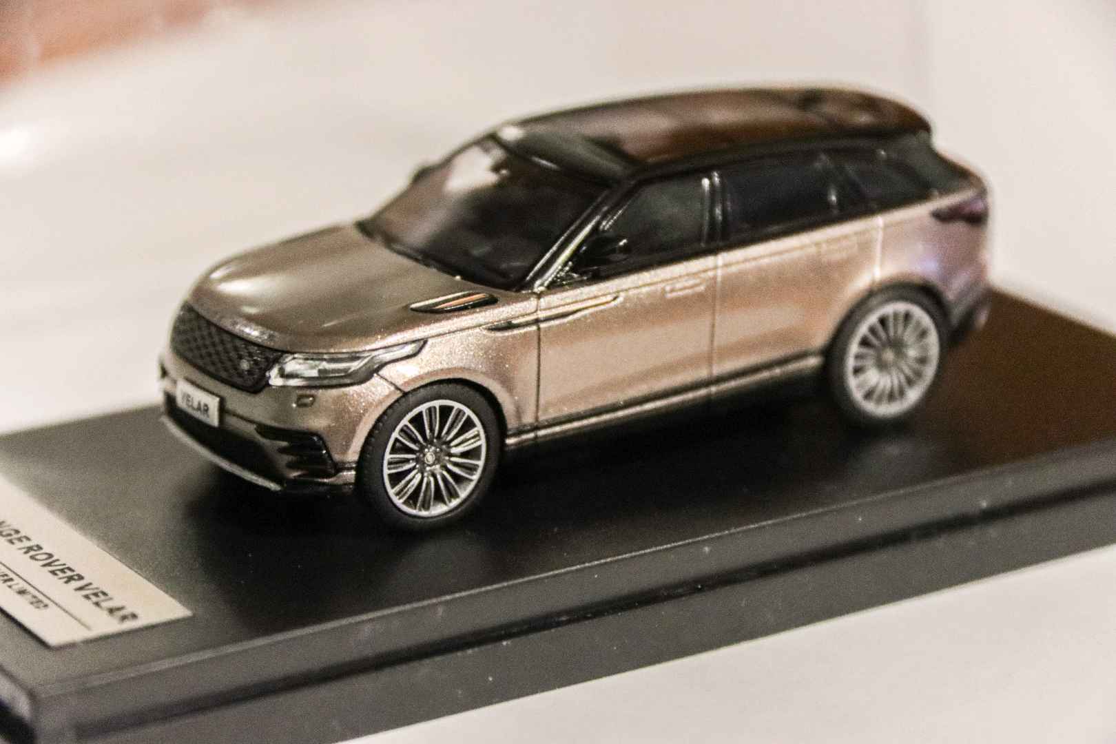 LCD Models Range Rover Velar