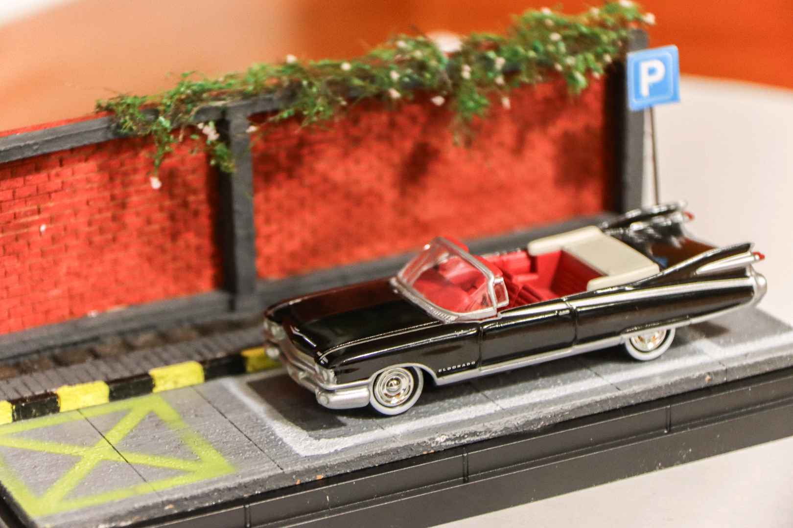 Johnny Lightning Cadillac Eldorado Convertible