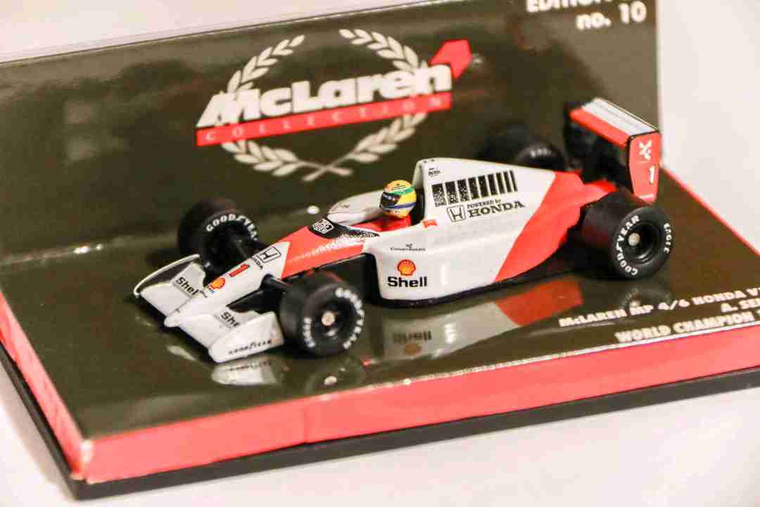 Minichamps McLaren MP 4/6 Honda V12 Ayrton Senna