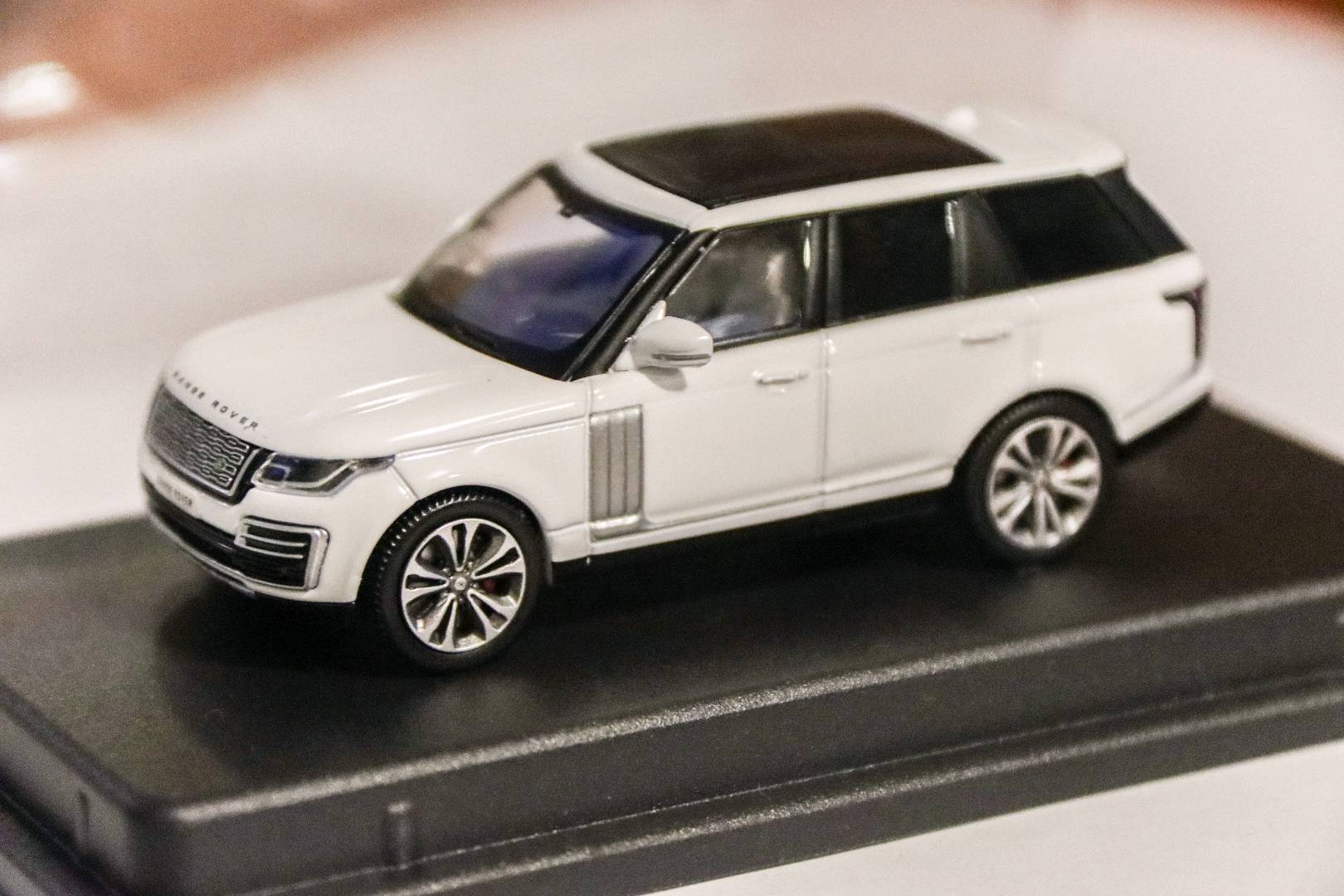 Unknown Range Rover