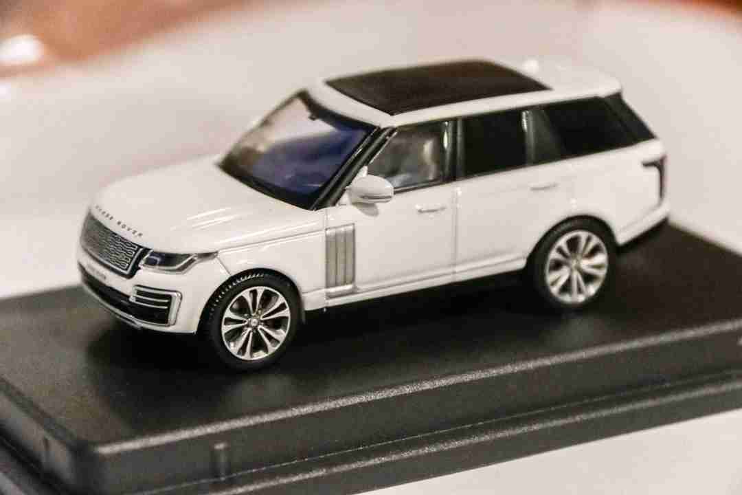 Unknown Range Rover