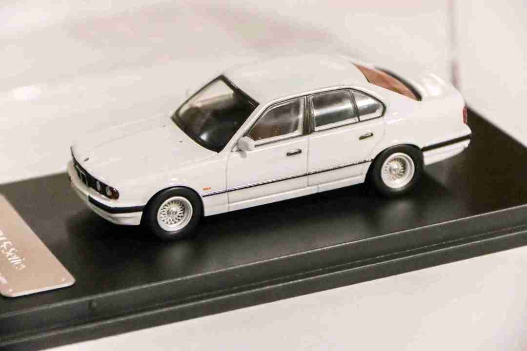 DCM BMW 5 Series E34