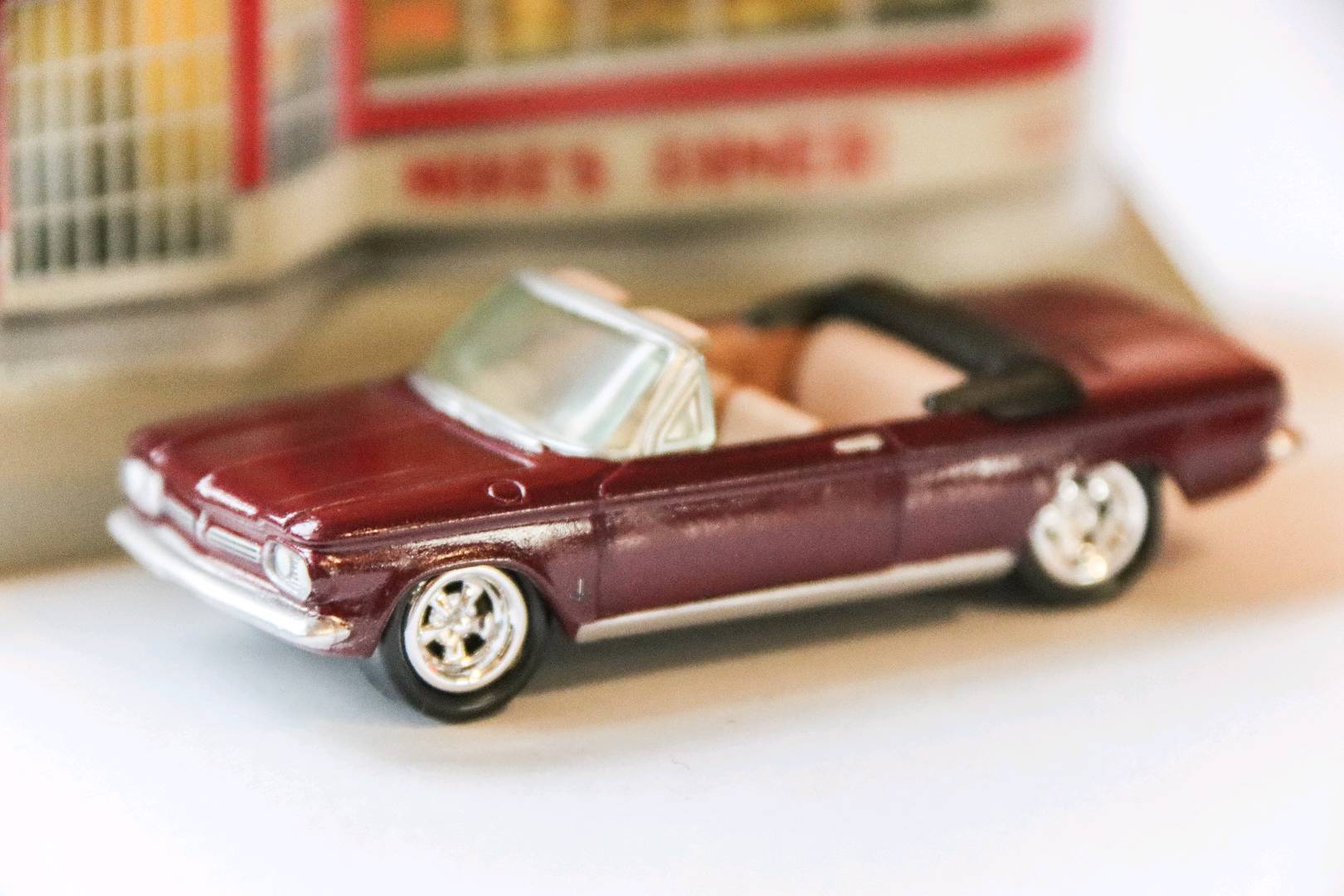 Johnny Lightning Chevrolet Corvair Monza Convertible