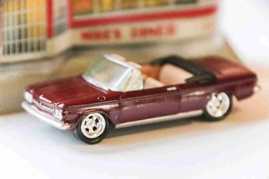 Johnny Lightning Chevrolet Corvair Monza Convertible