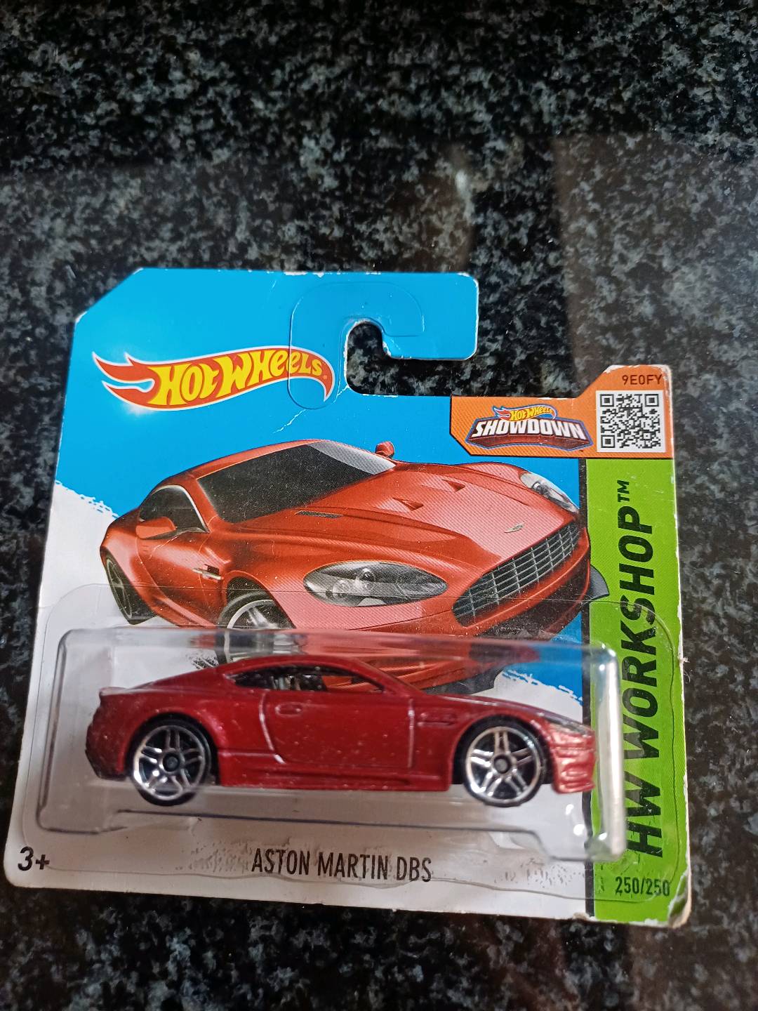 Hot Wheels Aston Martin DBS