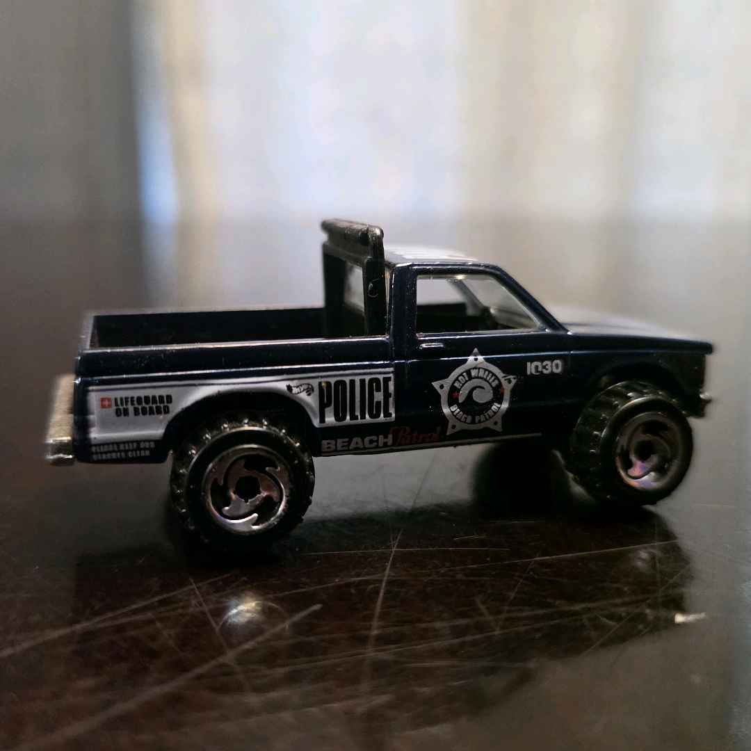 Hot Wheels Chevy Beach Patrol