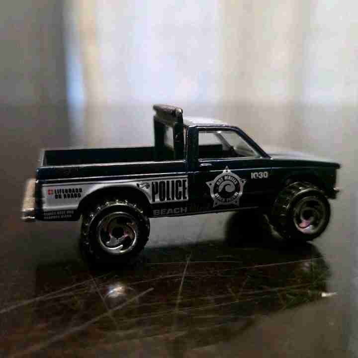 Hot Wheels Chevy Beach Patrol