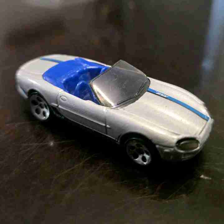 Hot Wheels Jaguar XK-8