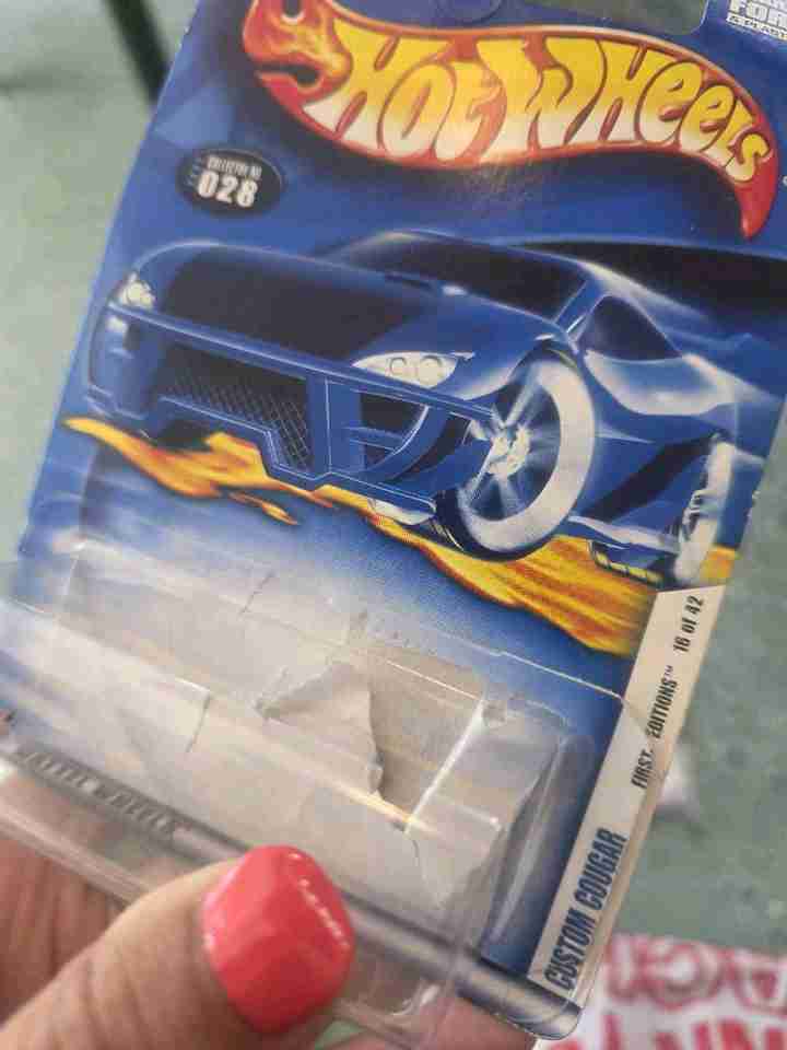 Hot Wheels Ford Custom Cougar