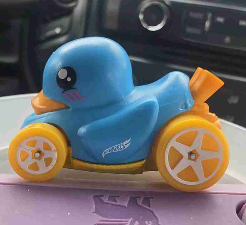 Hot Wheels Duck N Roll