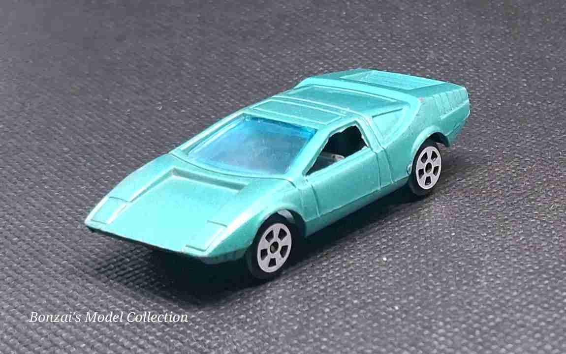 Tins' Toys Tin Toys Concept / Alfa Romeo Karina 1700 / 33 Iguana