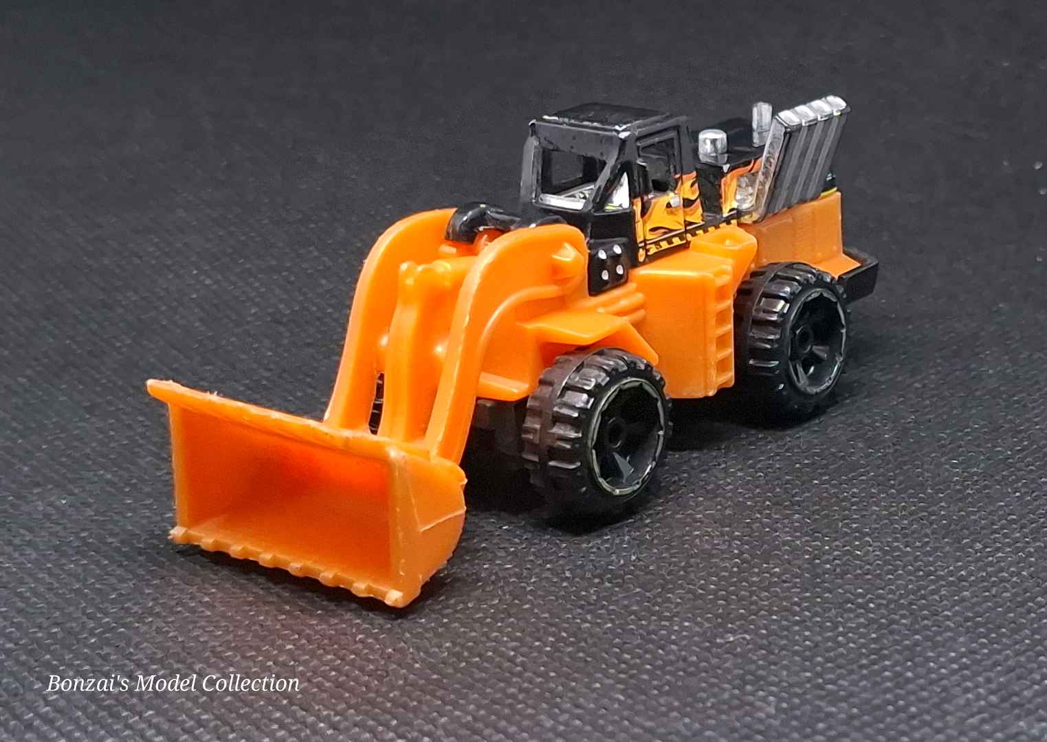 Hot Wheels Caterpillar Wheel Loader CAT 988B