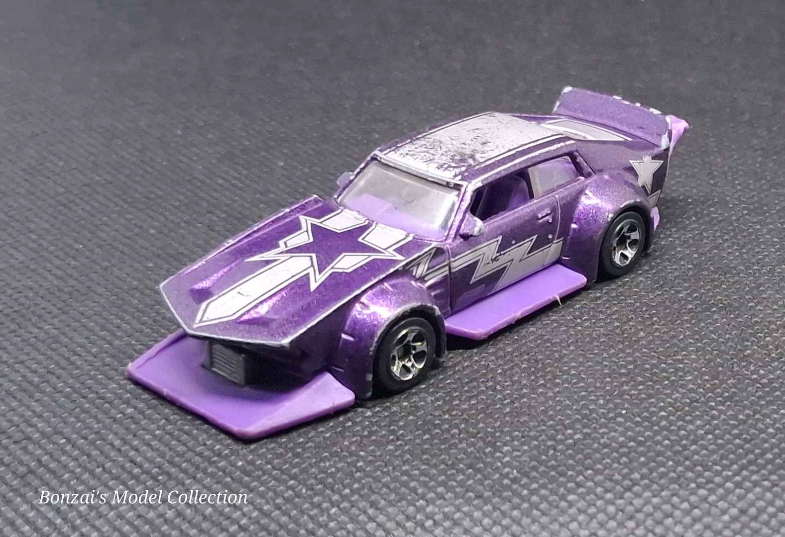 Hot Wheels Concept Mad Manga