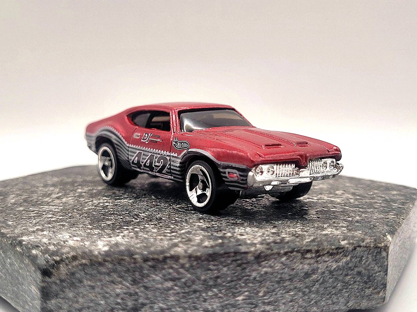 Hot Wheels Oldsmobile 442 W-30