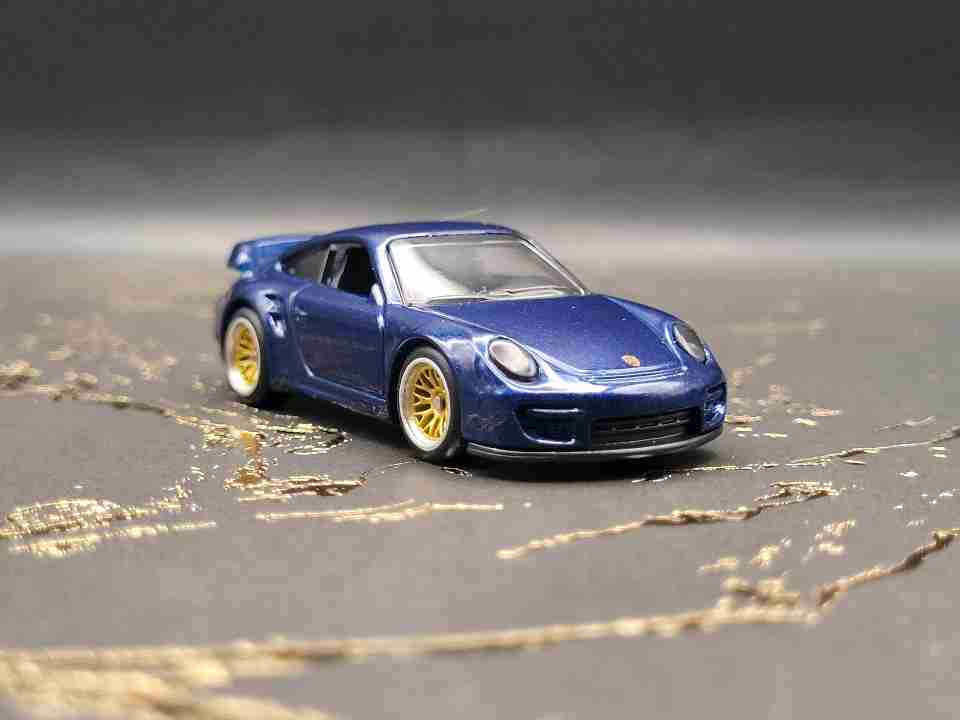Hot Wheels Porsche 911 GT2