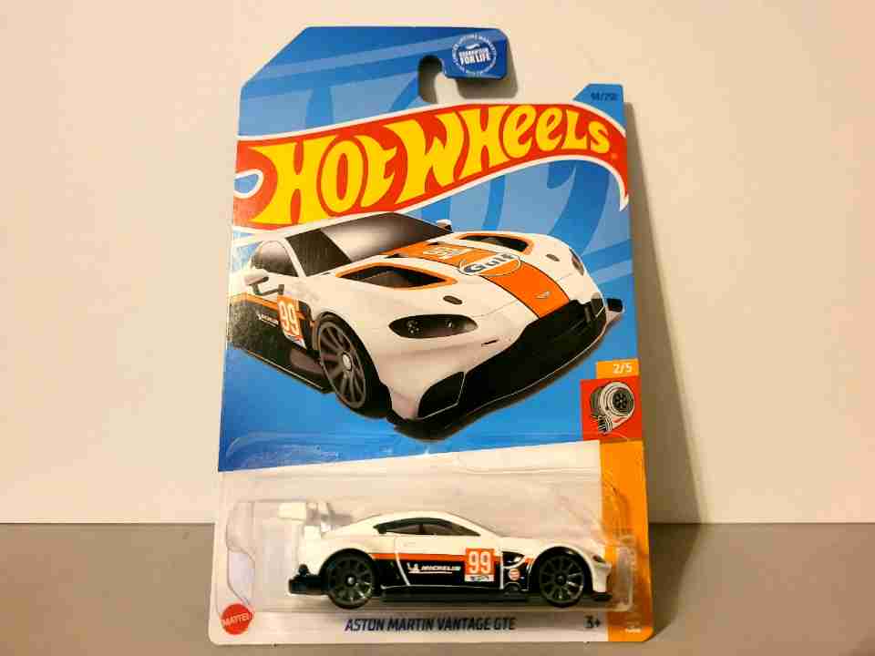 Hot Wheels Aston Martin Vantage GTE