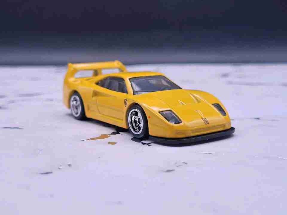 Hot Wheels Ferrari F40 Competizione