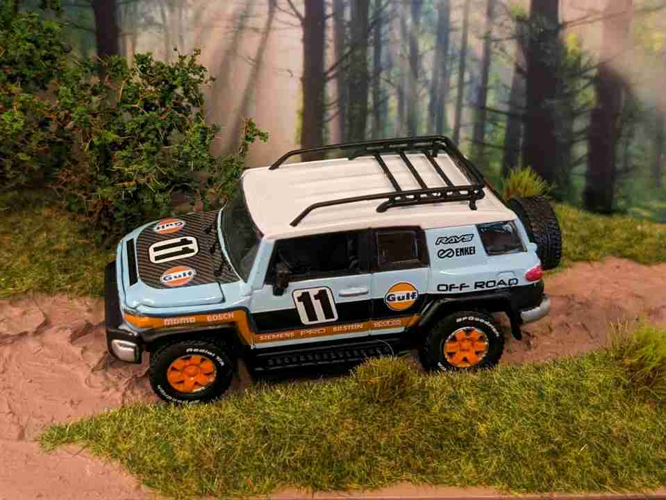 Johnny Lightning Toyota FJ Cruiser Gulf