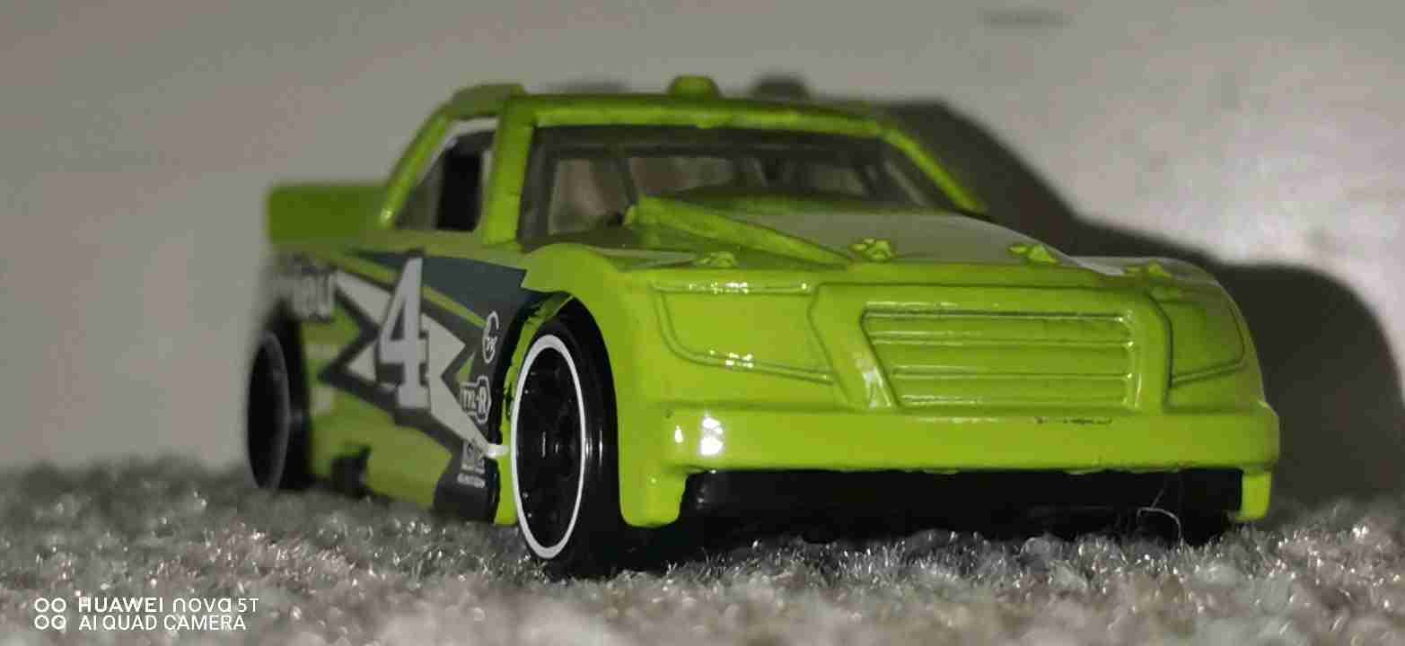 Hot Wheels Hot Wheel Circle Trucker