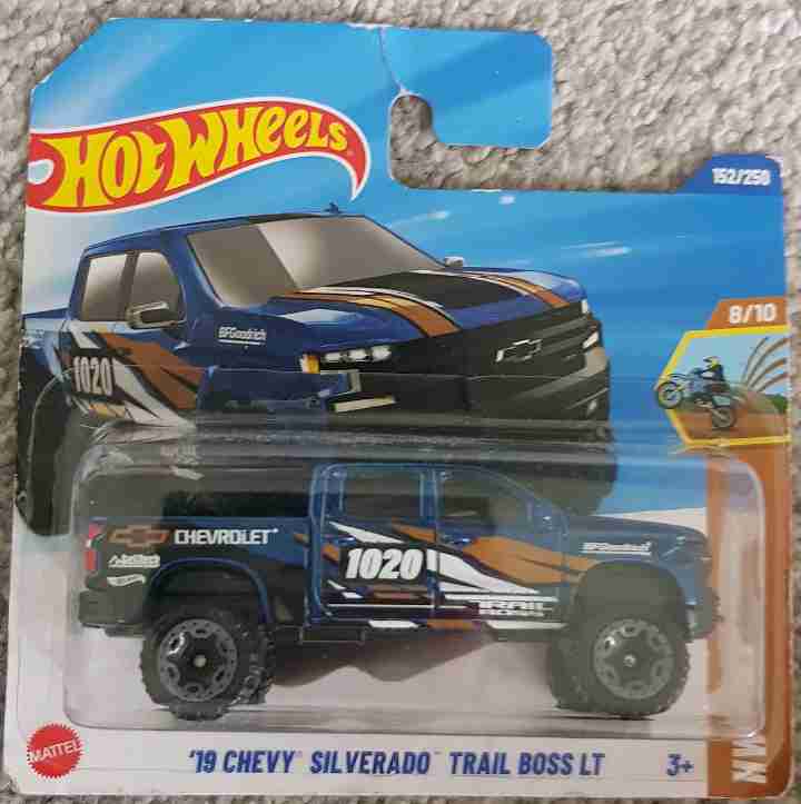 Hot Wheels Chevy Silverado Trail Bass LT