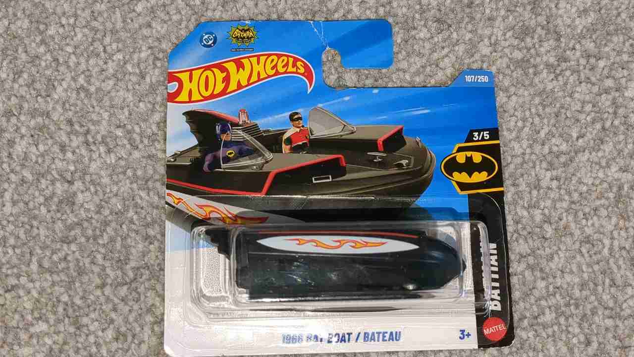 Hot Wheels Batmoblie Boat