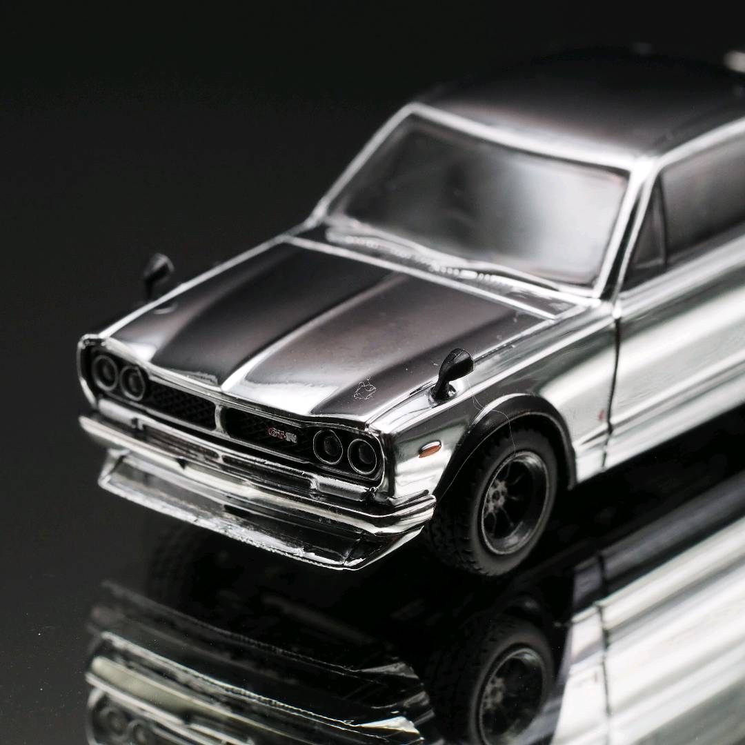 Tarmac Works Model Cars Nissan Skyline 2000 GT-R (KPGC10) - Japan Special Edition