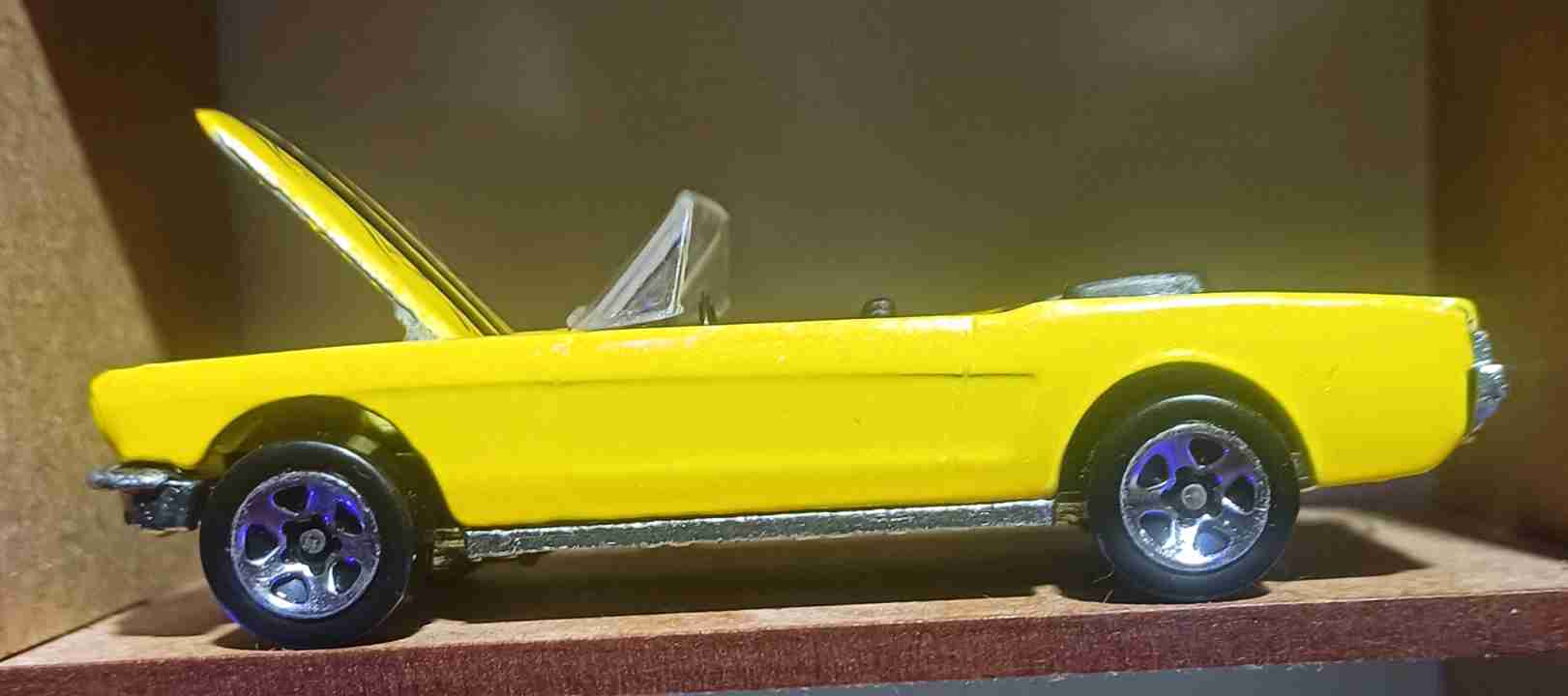 Hot Wheels Ford Mustang Convertible