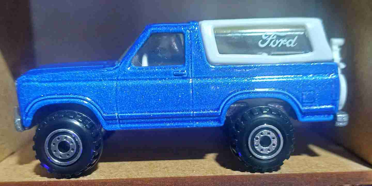 Hot Wheels Ford Bronco 4 Wheeler