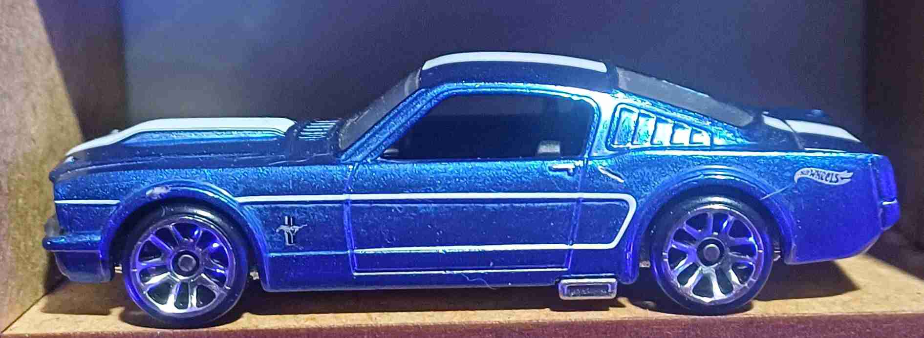 Hot Wheels Ford Mustang Fastback 2+2