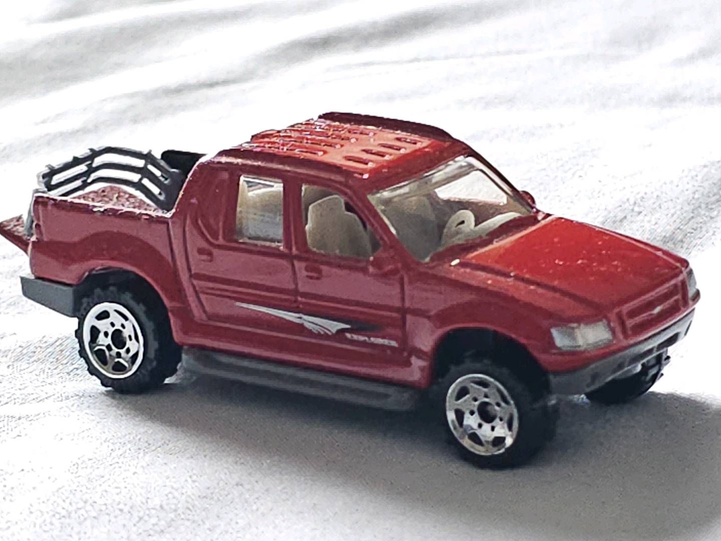 Matchbox Ford Explorer Sport Trac