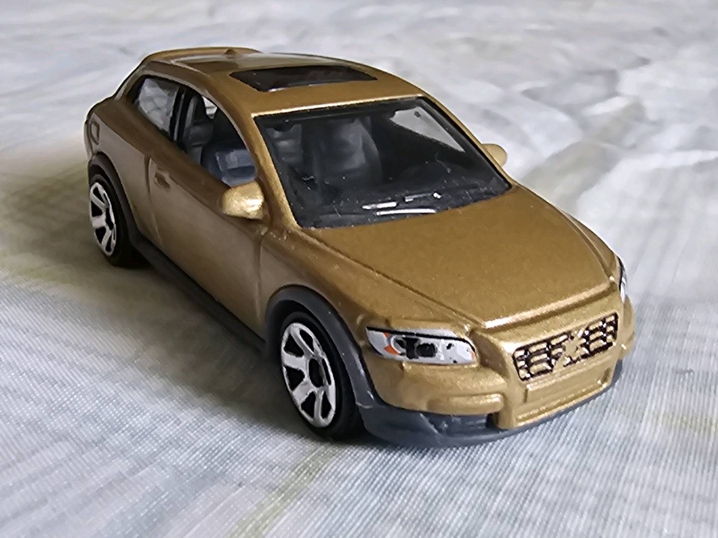 Matchbox Volvo C30
