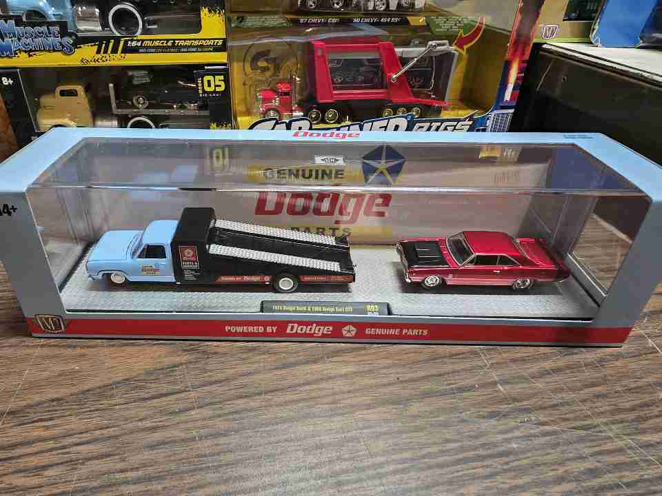 M2 Machines Dodge 1974 Truck & 1968 Dart GTS